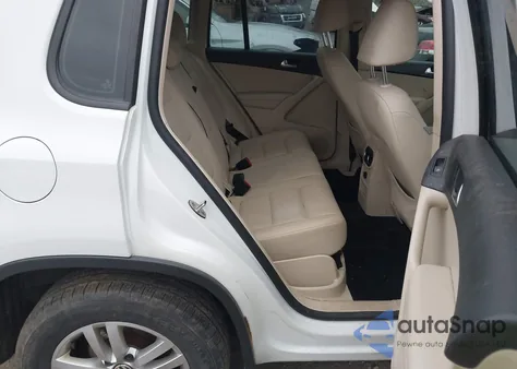 2017 Volkswagen Tiguan 2.0T/2.0T S z USA, uszkodzony, nr VIN WVGBV7AX9HK023061